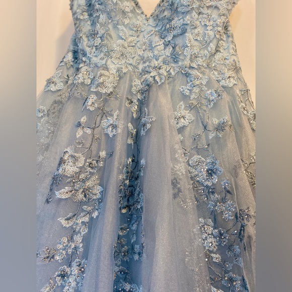 New Unaltered Ellie Wilde Prom/Grad Dress - size 14 - Picture 4 of 9